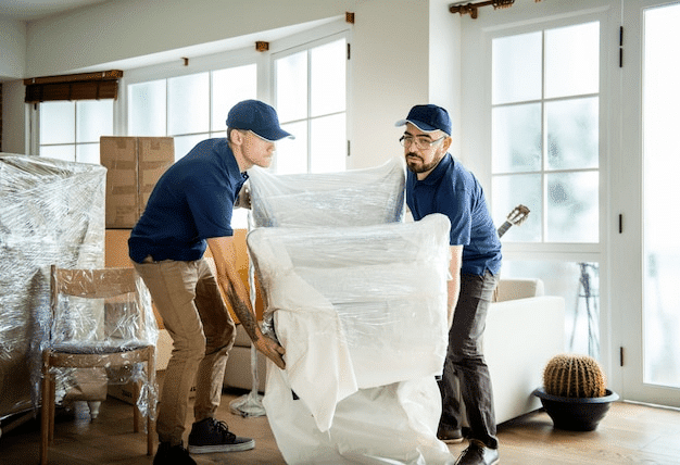 Read more about the article Get The Inside Scoop: How Much Do Movers Make?