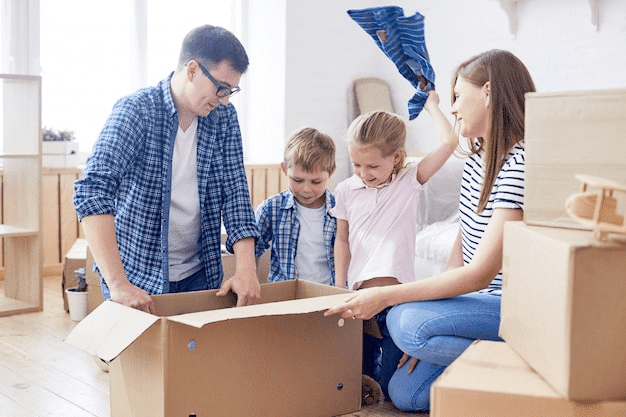 You are currently viewing Get The Best Guide: How To Pack Clothes For Moving